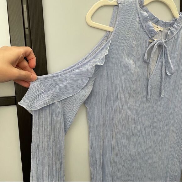 [s] Jane & Delancey Baby Blue Boho Ruffle Long Sleeve Cold Shoulder Blouse - Picture 7 of 13
